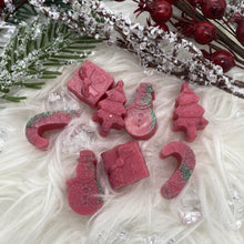 Load image into Gallery viewer, WINTER BERRIES CHRISTMAS SHAPES
